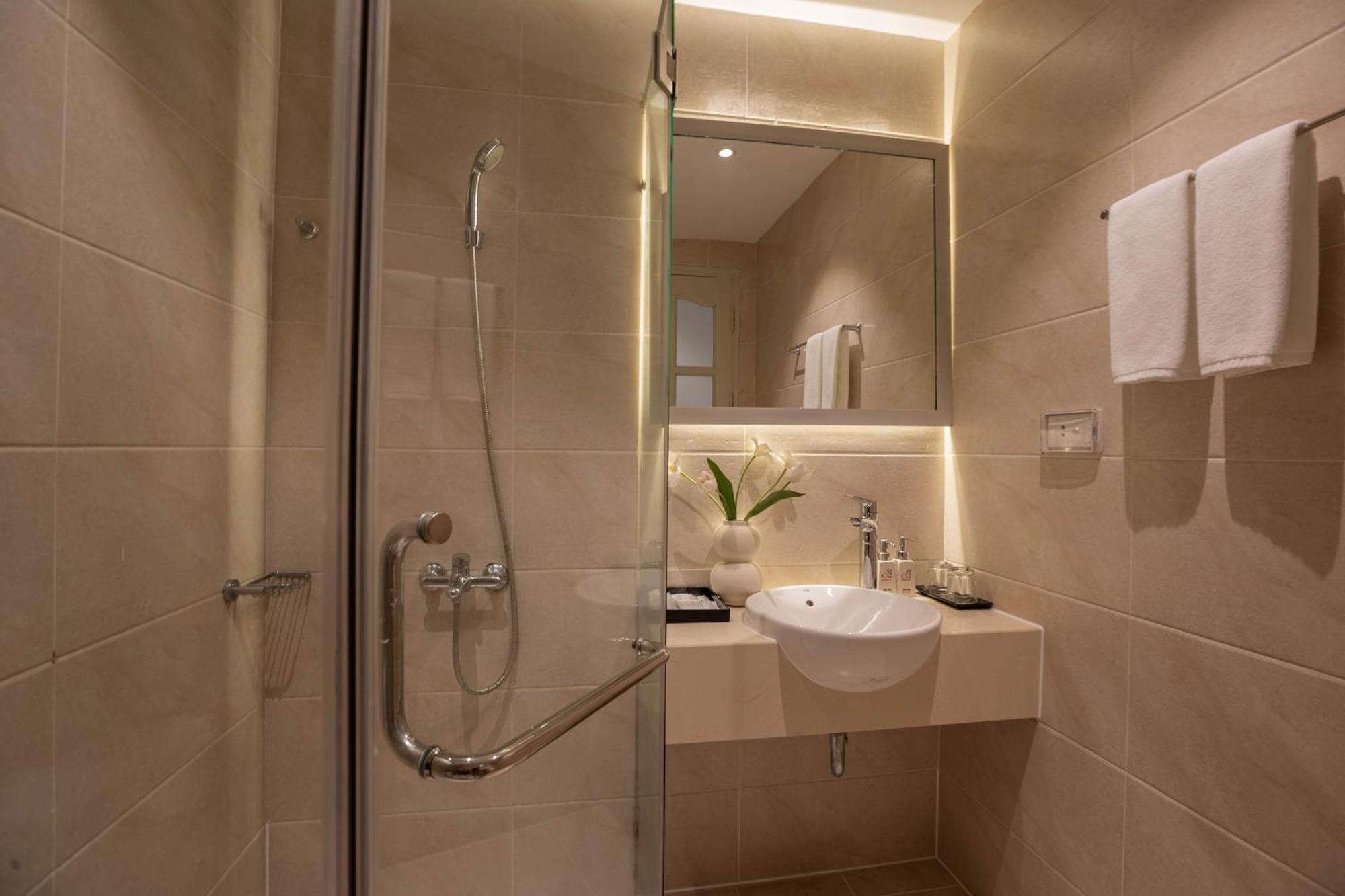 Keypad Hotel - Nhan Hoa Hanoi Exteriör bild